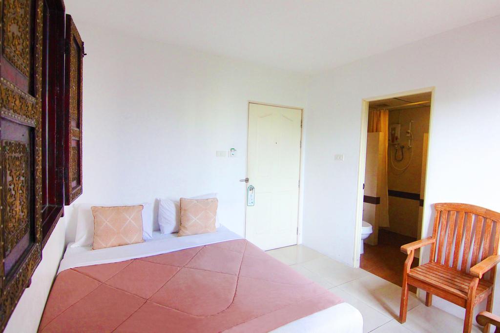 Bansabai Hostelling International Bangkok Extérieur photo